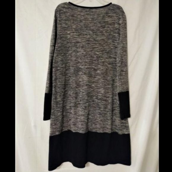 Long Sleeve Shift Dress - Picture 6 of 9